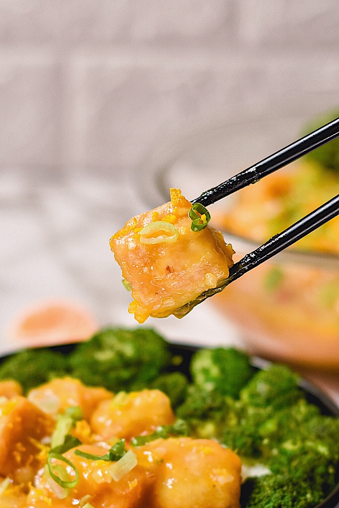 Crispy Orange Tofu with Broccoli